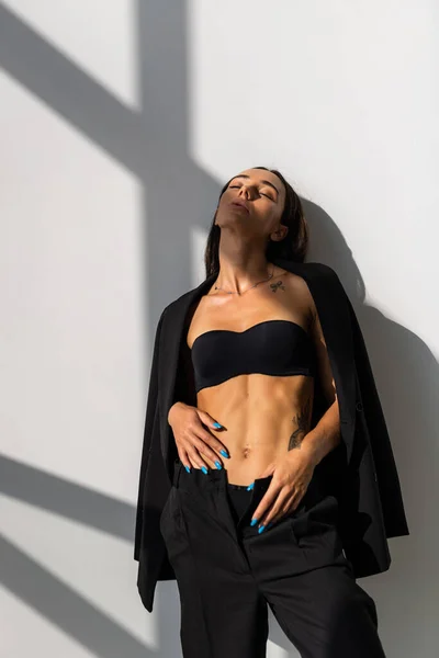 Sexy Slim Woman Wearing Black Bra Fashionable Sexy Dark Tone — стоковое фото