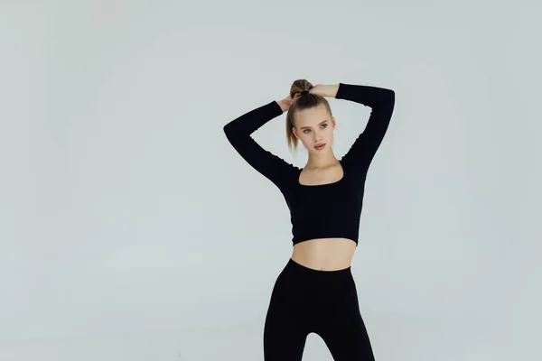 Sporty Slim Brunette Ponytail Fitness Woman Enjoys Workout Exercise Sport — Stok fotoğraf