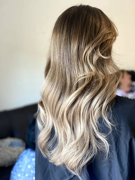 Hermoso Cabello Teñido Pelo Salón Belleza Hermoso Pelo Para Colorear —  Fotos de Stock