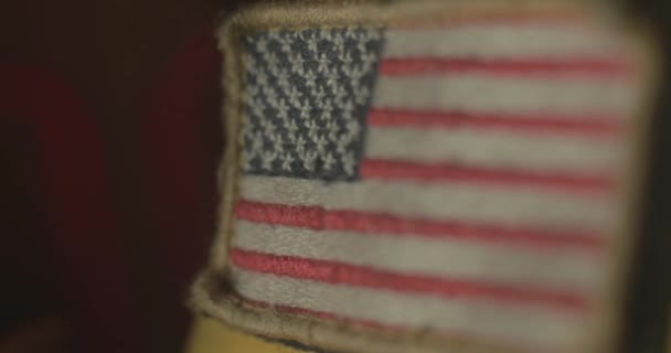 Detalle Del Parche Bandera Estadounidense Abrigo Bomberos — Vídeos de Stock