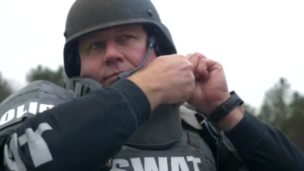 Swat 헬멧을 — 비디오