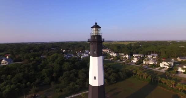 Perspectiva Aérea Farol Tybee Island Light Station Voando Perto Torre — Vídeo de Stock