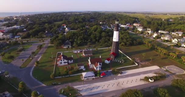 Tybee Adası Işık Stasyonu Deniz Fenerinin Hava Perspektifi Tybee Adası — Stok video