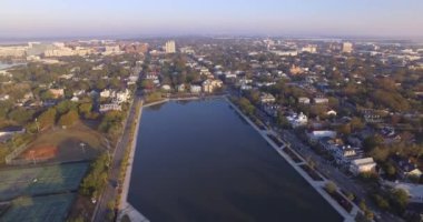 Sabah erken saatlerde Charleston SC ve Colonial Gölü 'nde hava üssü.