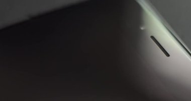 Akıllı telefon hoparlörü makro