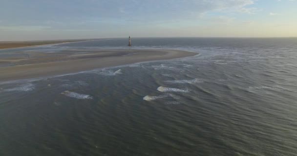 Nagranie Lotu Ptaka Morris Island Light House Plaży Folly Rano — Wideo stockowe