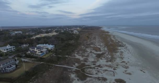 Filmagem Aérea Praia Ilha Sullivan Pôr Sol Com Uma Tempestade — Vídeo de Stock