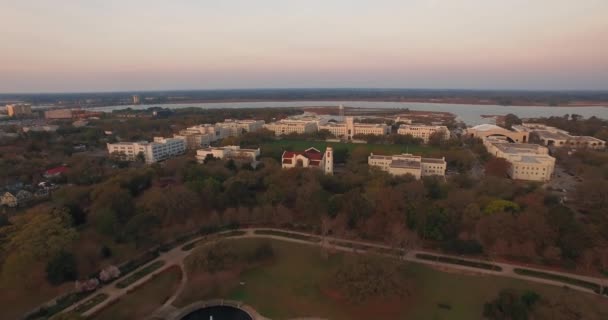 Воздушный Парк Чарльстона Военным Училищем Цитадели Ландшафте — стоковое видео