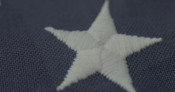 Detail Amerikanischer Flagge Mit Roten Und Weißen Streifen Mit Blauem — Stockvideo