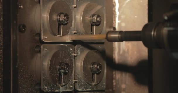 Équipement Automatisé Perceuses Pièces Cours Fabrication Dans Une Usine — Video