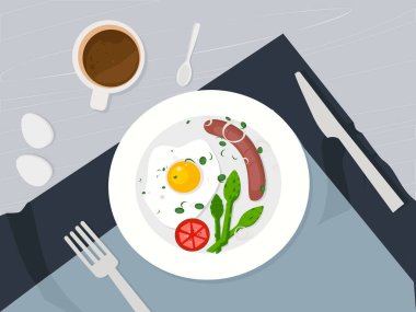 Yumurta, sosis ve sebze tabakta. Kahvaltınız masada olsun.