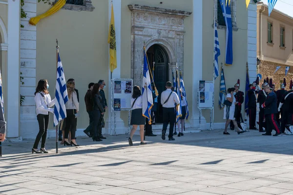 Lefkada Greece 2021 Youths Holding National Flag Entering Church Service — Foto Stock