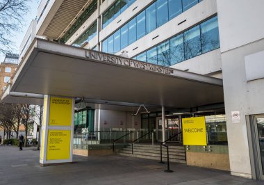 Londra mı? UK- 03.30.2021: İngiltere 'de ilk Politeknik olarak kurulan bir yükseköğretim kurumu olan Westminster Üniversitesi' nin kampüs alanı.