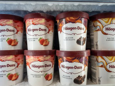Londra mı? İngiltere-11.21.2021. Dondurucuda Haagen-Dazs dondurması..