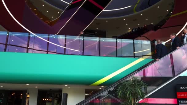 Birmingham 2022 Interior Resorts World Shopping Entertainment Centre Showing Central — Stok video