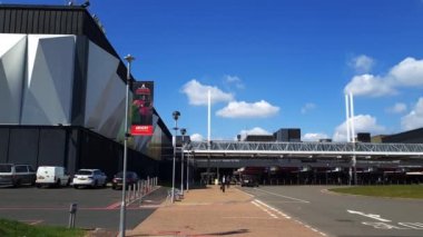 Birmingham. Birleşik Krallık-04.26.2022. Solihull 'daki Ulusal Sergi Merkezi binasının dış görüntüsü. Ülkenin ticaret fuarlarının ana merkezi..