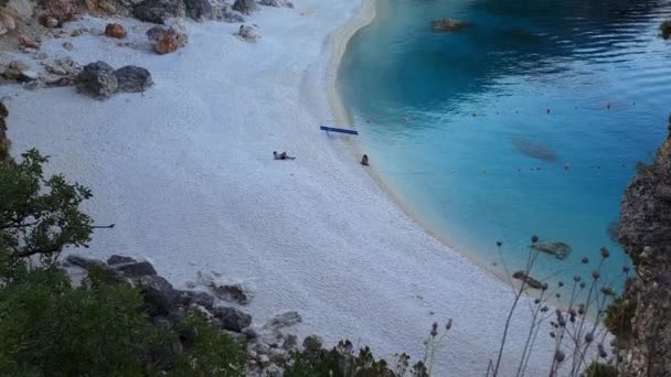 Isola Leucade Grecia 2022 Giovani Turisti Che Visitano Spiaggia Agiofili — Video Stock