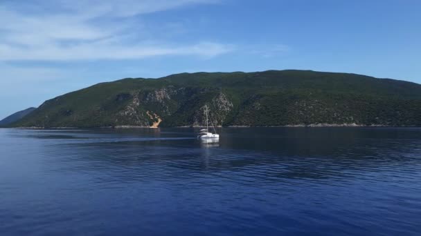 Segelbåt Joniska Havet Kramar Kusten Ithaca Island Segling Semester — Stockvideo