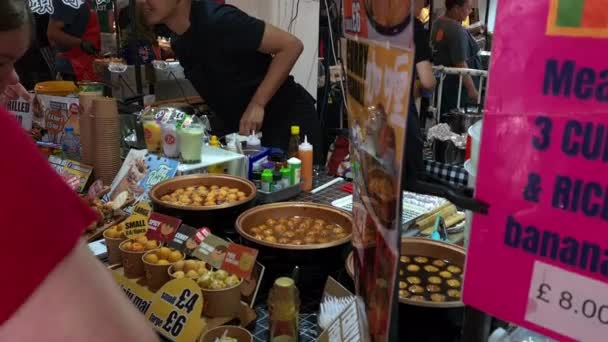 London 2022 Food Stall Offering Selection Hong Kong Street Food — Stock Video