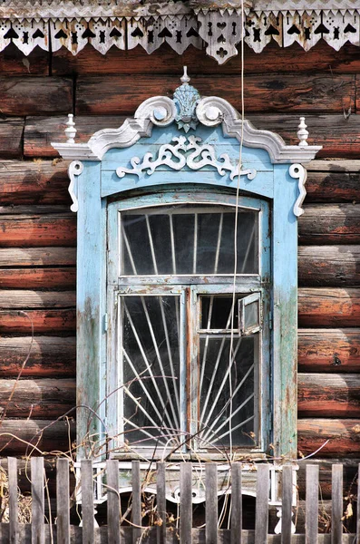 Ročník Dřevěná Okna Krajkové Dřevěné Architektury Tomsk — Stock fotografie