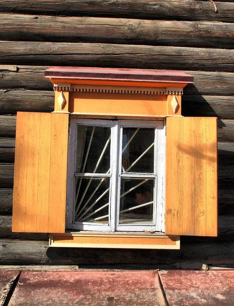 Vintage Holzfenster Spitze Holzarchitektur Von Tomsk — Stockfoto
