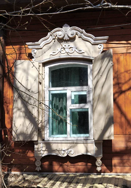 Ročník Dřevěná Okna Krajkové Dřevěné Architektury Tomsk — Stock fotografie