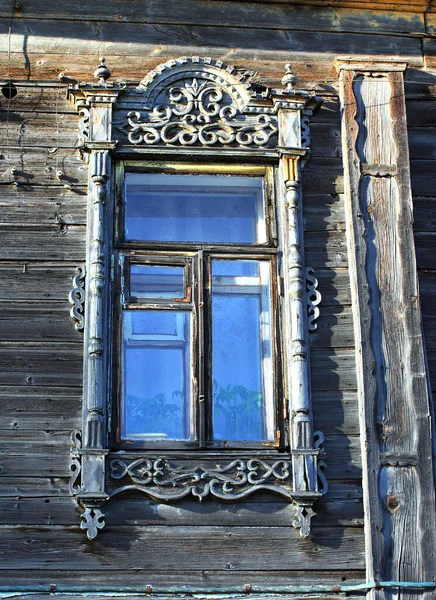 Vintage Ventanas Madera Encaje Arquitectura Madera Tomsk — Foto de Stock