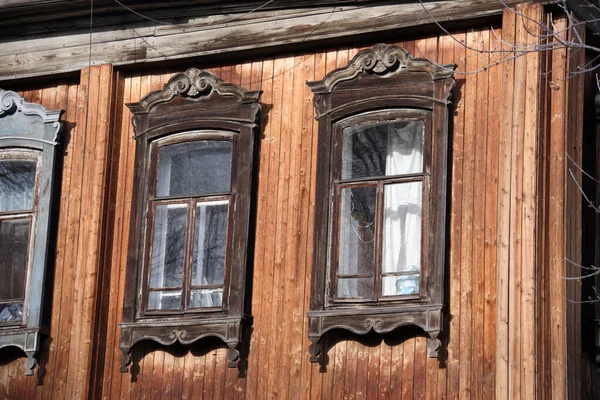 Zabytkowe Drewniane Okna Koronkowa Drewniana Architektura Tomska — Zdjęcie stockowe