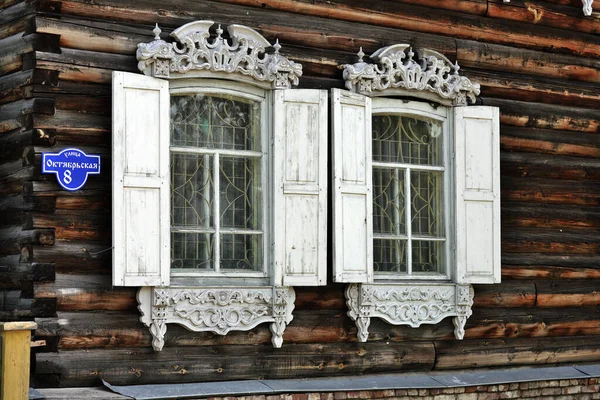 Vintage Holzfenster Spitze Holzarchitektur Von Tomsk — Stockfoto