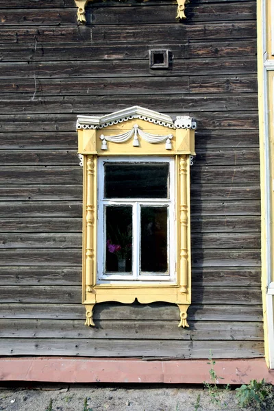 Vintage Holzfenster Spitze Holzarchitektur Von Tomsk — Stockfoto