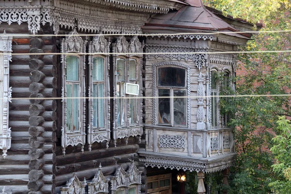 Vintage Wooden Windows Lacy Wooden Architecture Tomsk — Stock Photo, Image