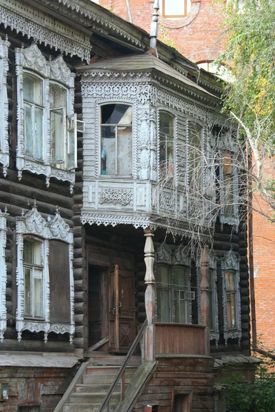 Zabytkowe Drewniane Okna Koronkowa Drewniana Architektura Tomska — Zdjęcie stockowe