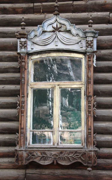 Vintage Wooden Windows Lacy Wooden Architecture Tomsk — Stock Photo, Image