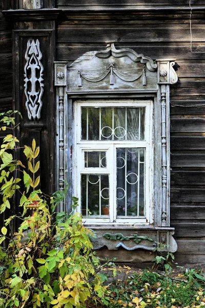 Vintage Ventanas Madera Encaje Arquitectura Madera Tomsk — Foto de Stock