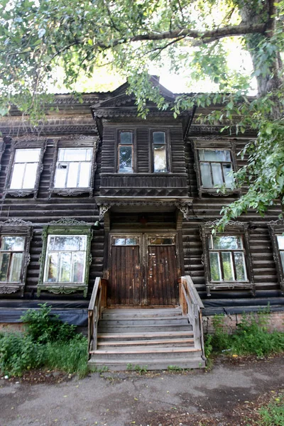 Vintage Wooden Windows Lacy Wooden Architecture Tomsk — Stock Photo, Image