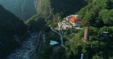 Taroko Boğazı Tayvan 'da sonbahar manzarası