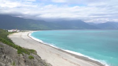 Malongayangay 'in havadan çekilmiş görüntüleri Tayvan' daki en büyük göldür. 