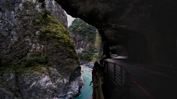 Belo Outono Ponte Montanha Lua Taroko Desfiladeiro Parque Nacional Taiwan — Vídeo de Stock