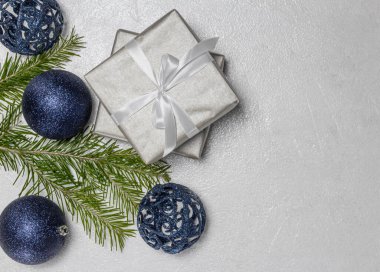 Mutlu Noeller tebrik kartı. Kış tatili teması. - Mutlu yıllar. Düz yatıyordu