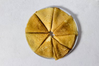 Ev yapımı krepler, sağlıklı lezzetli yemekler.