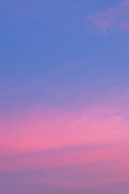 Güzel günbatımı gökyüzü bulut ile.