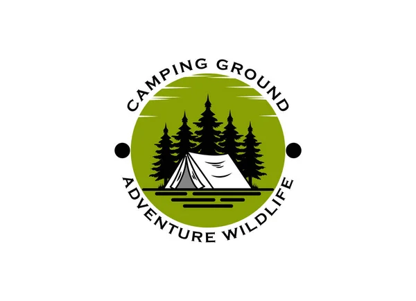 Mountain Camp Adventure Forest Logo Design Inspiration — стоковый вектор