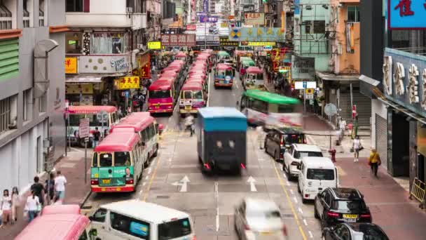 7月9 2019 アジアの人々の時間の経過は 香港のショッピング地区で バスの交通機関を歩いてください アジア旅行観光 香港シティライフ 交通ライフスタイルコンセプト — ストック動画