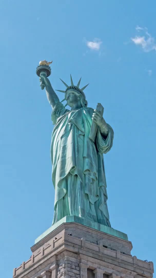 Statue Liberty Monument Time Lapse Cloud Summer Sky New York — Αρχείο Βίντεο