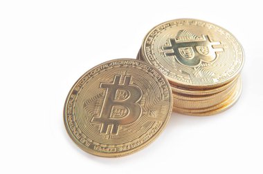 Bitcoin beyaz arka planda izole edilmiş. Kripto para birimi. Finansal başarı kavramı 