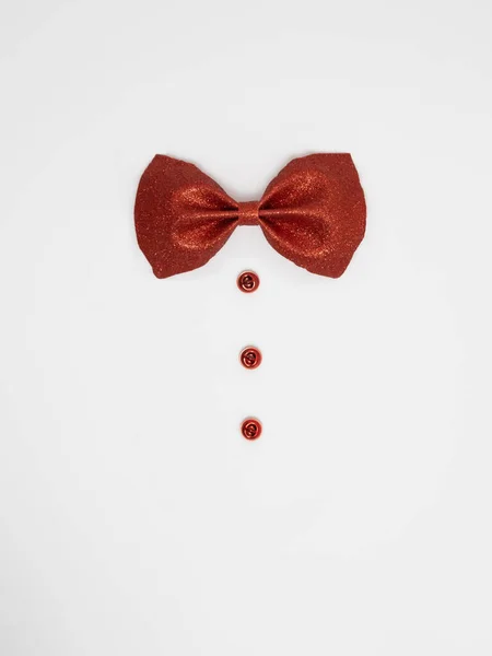 Corbata Roja Con Botones Rojos Sobre Fondo Blanco Composición Del —  Fotos de Stock