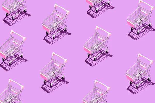 보라색 배경의 슈퍼마켓 포장을 창의적 디자인 온라인 매끄럽지 금요일 컨셉이야 — 스톡 사진