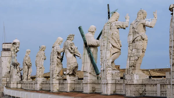 Estátua do Apóstolo Paulo da Basílica de São Pedro, Visão traseira — Fotografia de Stock