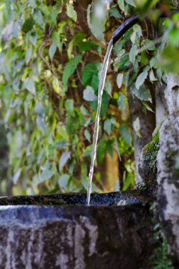 İtalya, Roma 'da antika bir çeşme.