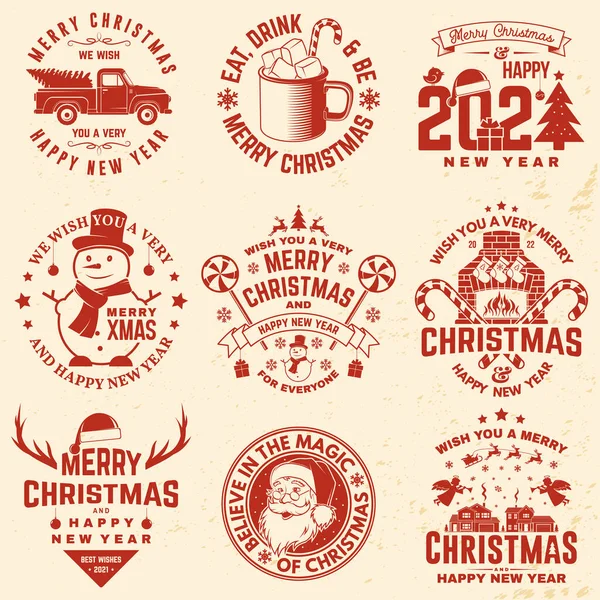 Set de Feliz Navidad y Feliz Año Nuevo sello, pegatina con Santa Claus, muñeco de nieve, chimenea, chocolate con malvaviscos y dulces. Vector. Diseño vintage para Navidad, emblema de año nuevo. — Vector de stock